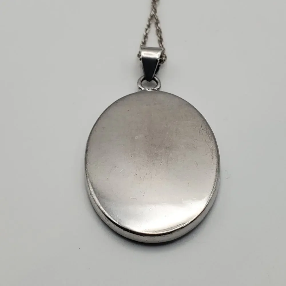 Beautiful 925 Sterling Silver 16